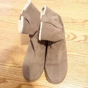 Sole Society Brushed Tan Leather Pull On Boots Size 8.5